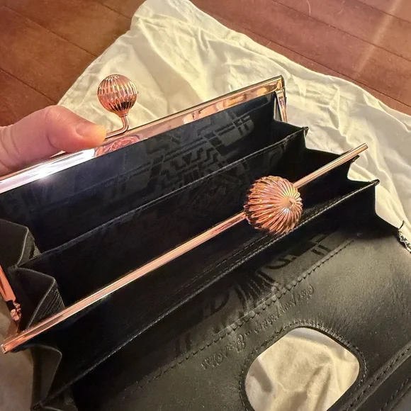 Ted Baker London Black and White Wallet with Floral and Bird Design - Picture 4 of 6